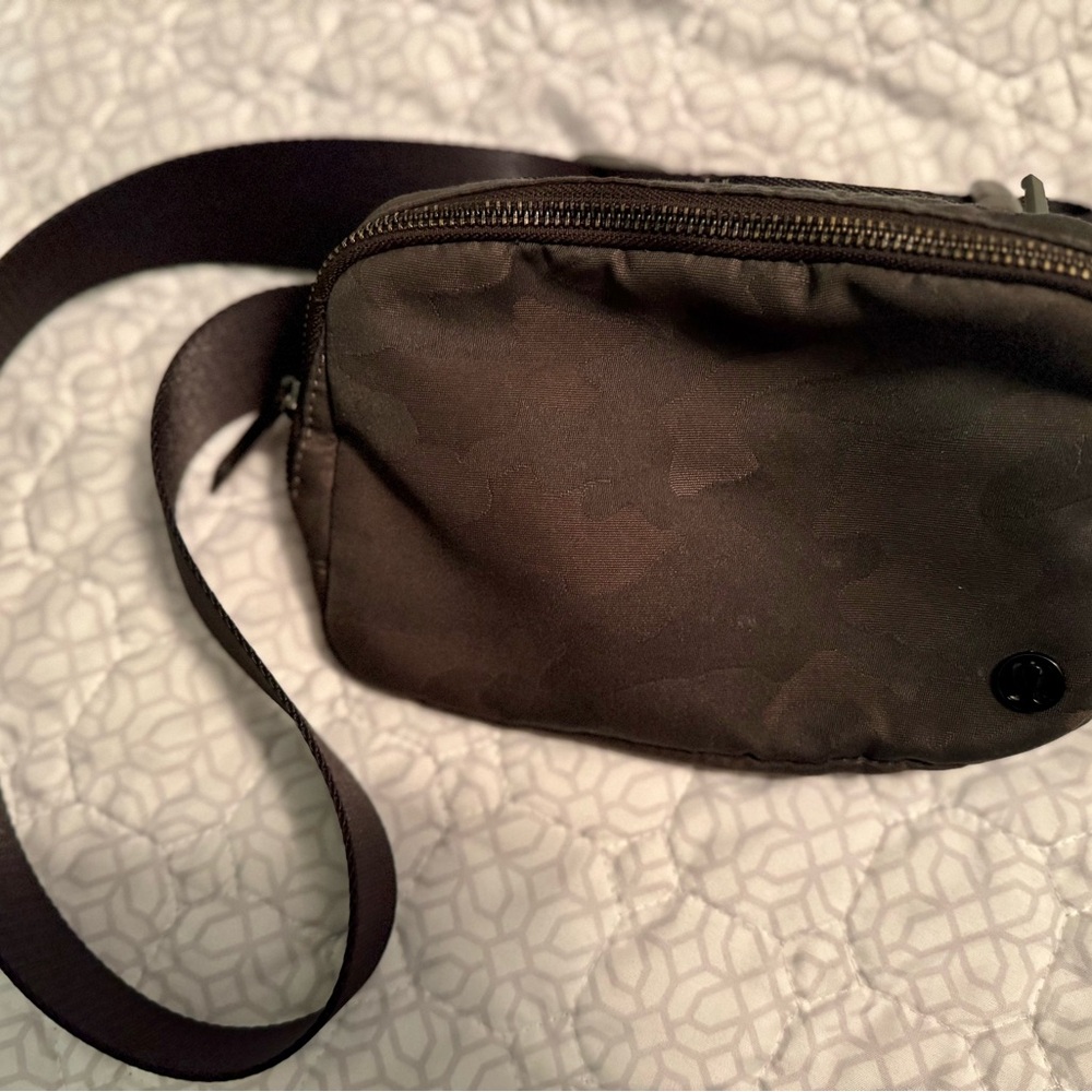 lululemon athletica dark army green camo Belt Bag